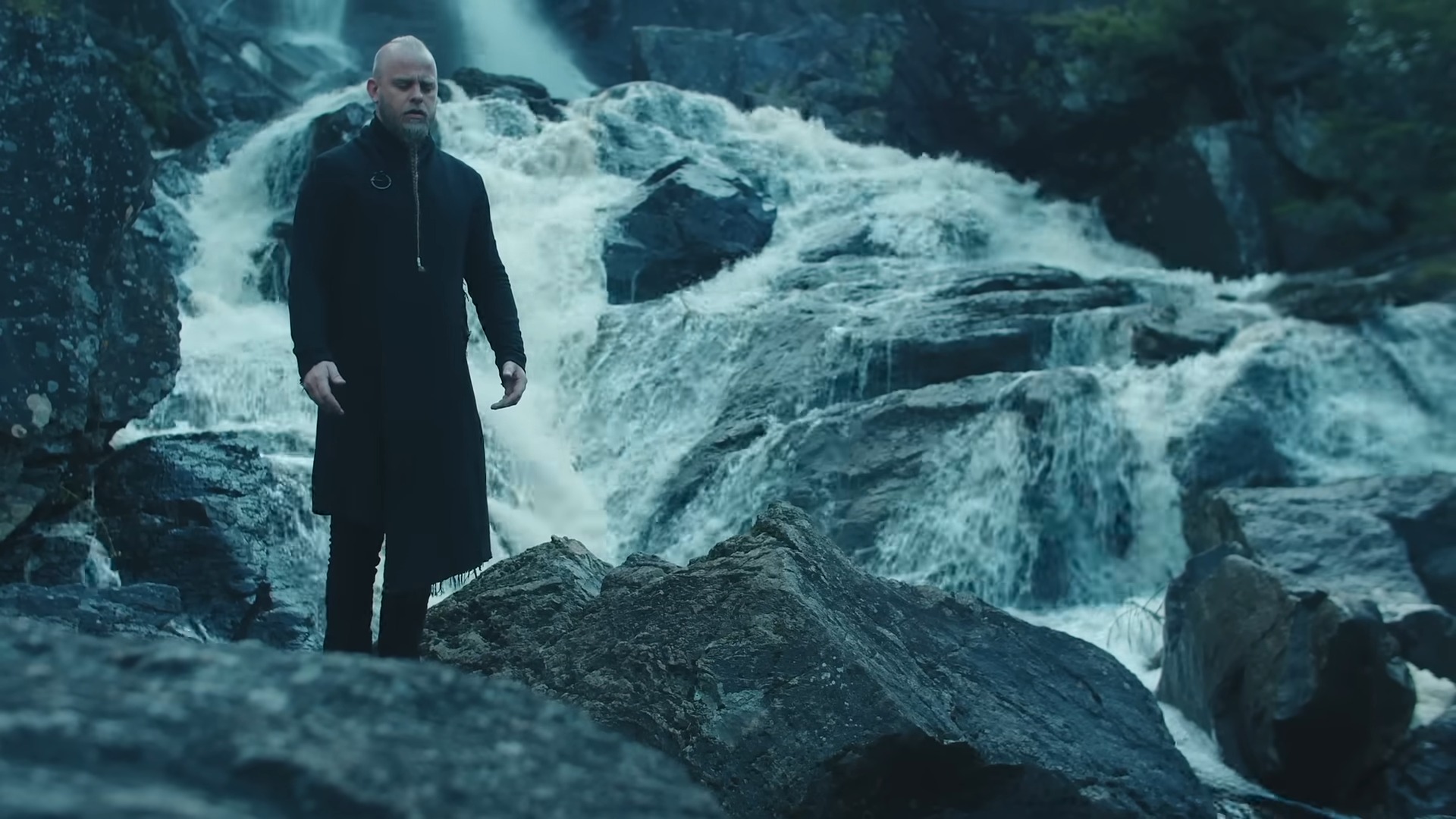 Wardruna 'Kvitravn' steigt auf Platz #2 in die deutschen Albumcharts ein