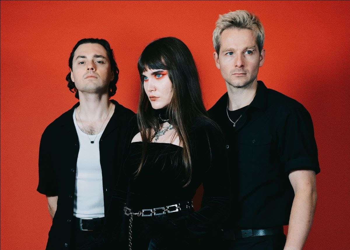 Calva Louise kündigen neues Album Edge of the Abyss an
