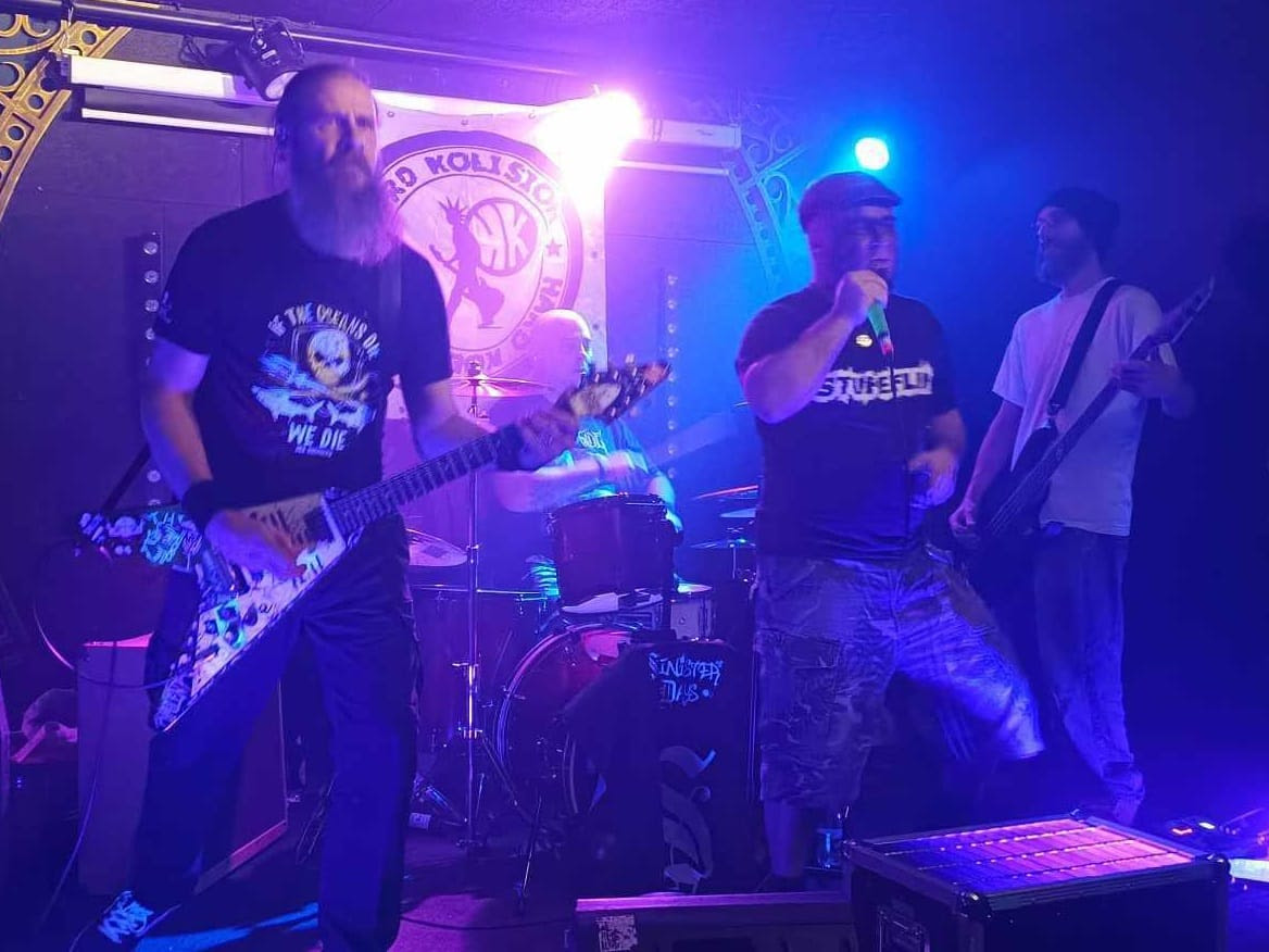 Sinister Days veröffentlichen neues Video zu „Clouds“