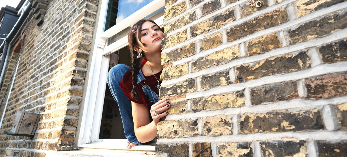 Eaves Wilder meldet sich mit neuer Single 'Everybody Talks' zurück Bild Eaves Wilder meldet sich mit neuer Single 'Everybody Talks' zurück Screenshot Eaves Wilder meldet sich mit neuer Single 'Everybody Talks' zurück Foto