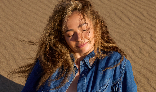 Ella Eyre veröffentlicht neue Single 'little things' vor Album-Release Bild Ella Eyre veröffentlicht neue Single 'little things' vor Album-Release Screenshot Ella Eyre veröffentlicht neue Single 'little things' vor Album-Release Foto