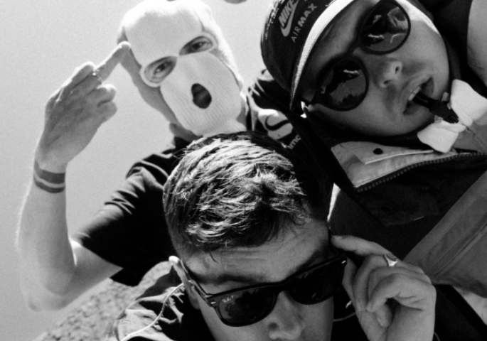 Kneecap präsentieren kraftvolle neue Single No Comment