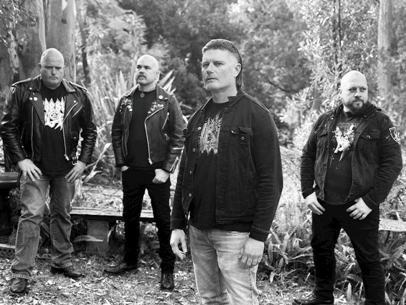 Olde Outlier – From Shallow Lives to Shallow Graves