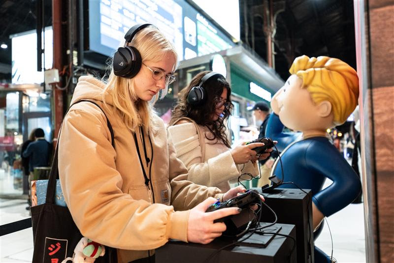 Fallout bringt das Ödland in den Bahnhof Paris Bild Fallout bringt das Ödland in den Bahnhof Paris Screenshot Fallout bringt das Ödland in den Bahnhof Paris Foto