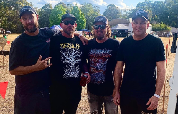 Secular veröffentlichen wuchtige Single Pull the Stitches Bild Secular veröffentlichen wuchtige Single Pull the Stitches Screenshot Secular veröffentlichen wuchtige Single Pull the Stitches Foto