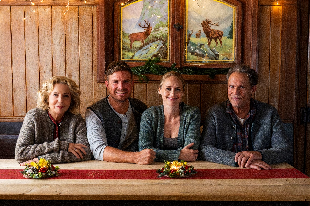 Vielleicht Weihnachten: Drehschluss für neue ARD-Komödie Bild Vielleicht Weihnachten: Drehschluss für neue ARD-Komödie Screenshot Vielleicht Weihnachten: Drehschluss für neue ARD-Komödie Foto