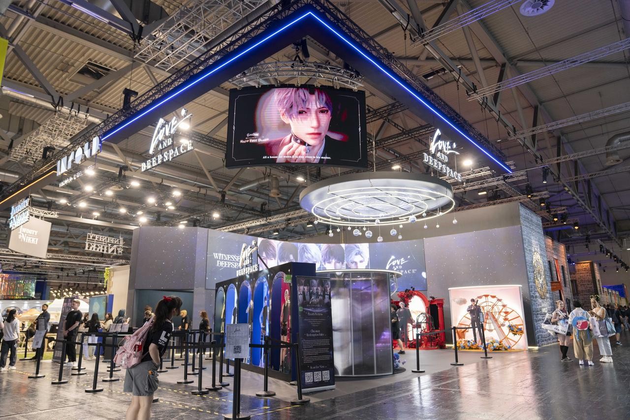 Infinity Nikki und Love and Deepspace auf der Gamescom 2025 Bild Infinity Nikki und Love and Deepspace auf der Gamescom 2025 Screenshot Infinity Nikki und Love and Deepspace auf der Gamescom 2025 Foto