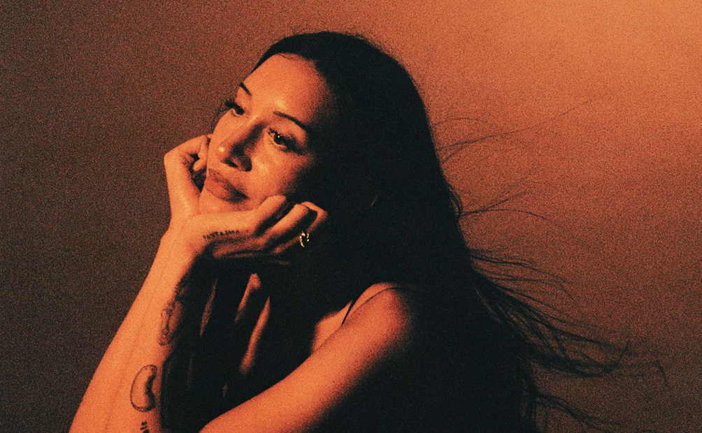 Julia Wolf bringt „Deep End World Tour“ nach Deutschland