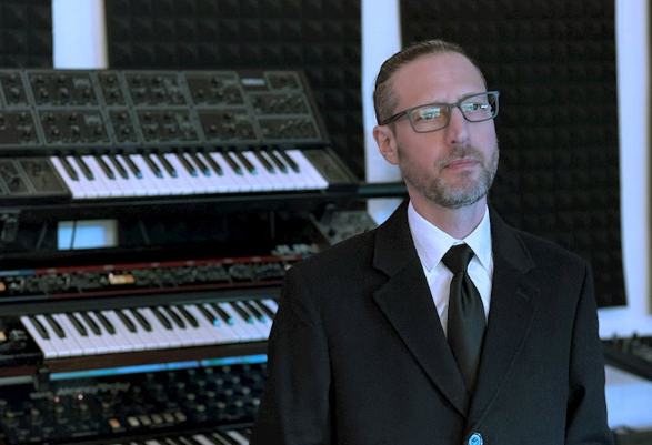 Matthew Nowhere im Interview zu Crystal Heights