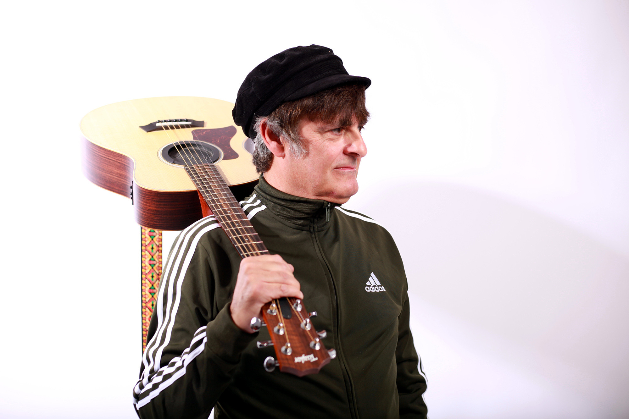 Andrew Deevey veröffentlicht Single 'Money Can't Buy Me Love'