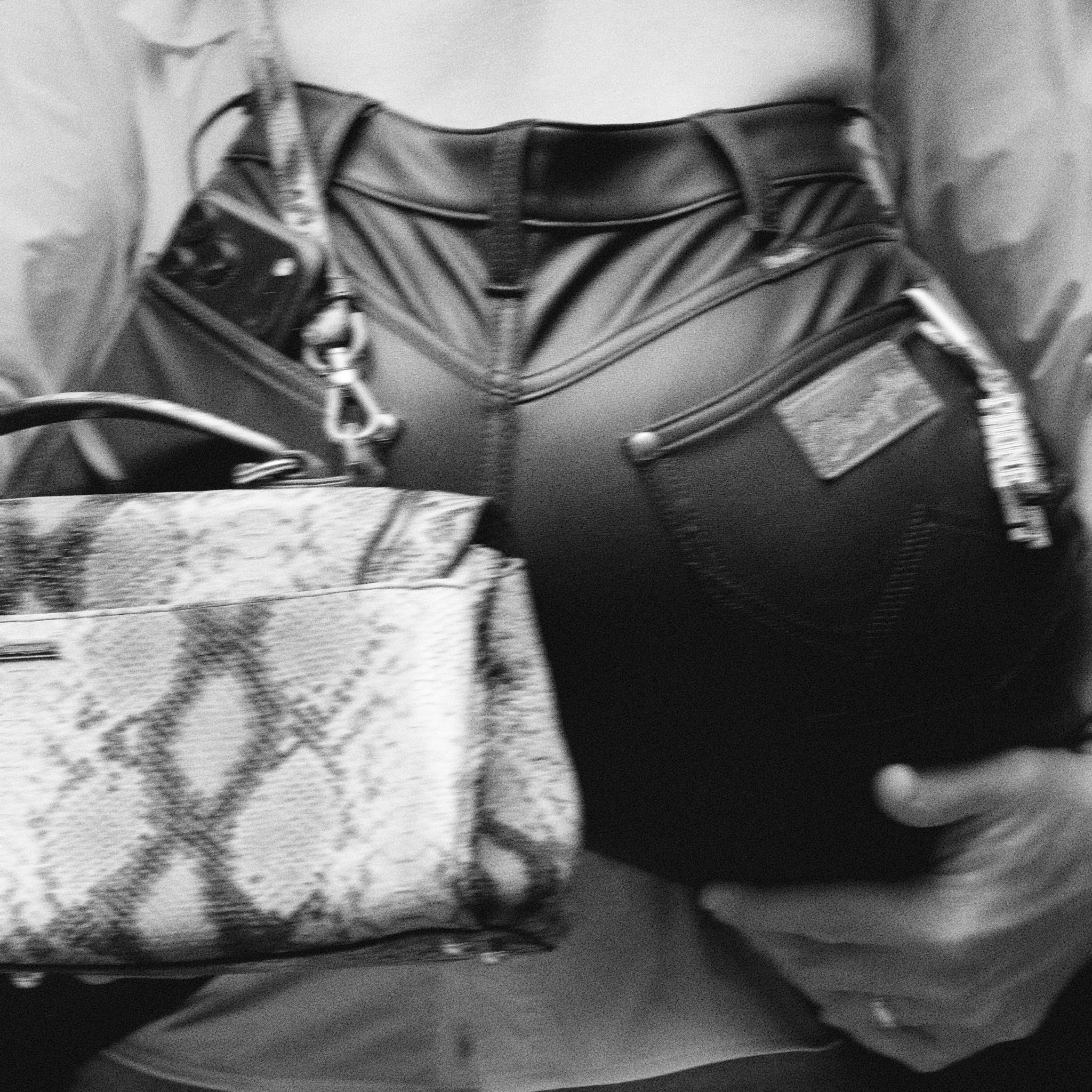 Lainey Wilson: Neue Single Phone, Keys, Wallet mit John Mayer