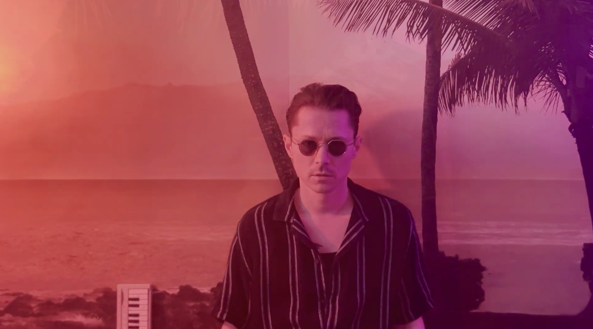 Der Assistent kündigt neues Konzeptalbum Ultramarin an Bild Der Assistent kündigt neues Konzeptalbum Ultramarin an Screenshot Der Assistent kündigt neues Konzeptalbum Ultramarin an Foto
