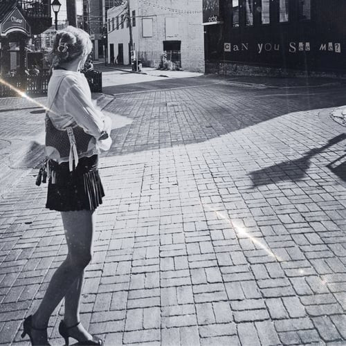 Irish Millie veröffentlicht neues Album 'Can You See Me?'