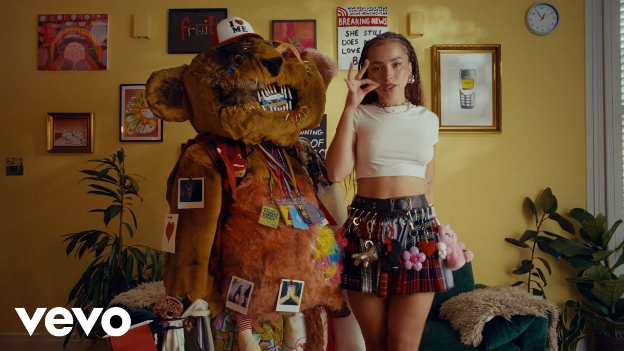Ella Eyre kündigt neues Album „everything, in time“ an Bild Ella Eyre kündigt neues Album „everything, in time“ an Screenshot Ella Eyre kündigt neues Album „everything, in time“ an Foto