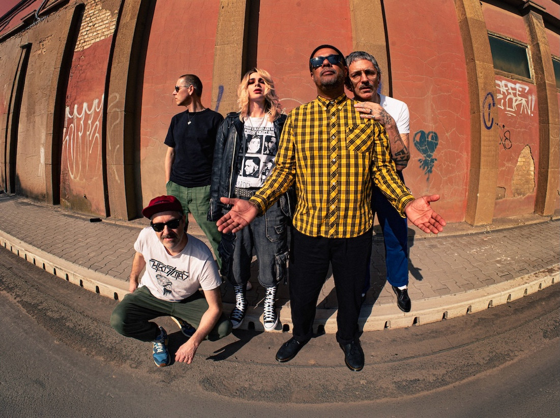 The Pill: Neue Single Big Knife und zweites Album im November