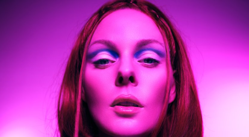 Bobbie Dazzle kündigt neues Glam-Rock-Album Star Power an