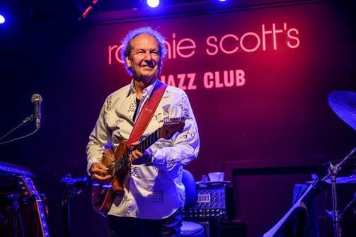 Lee Ritenour - Live at Ronnie Scott’s